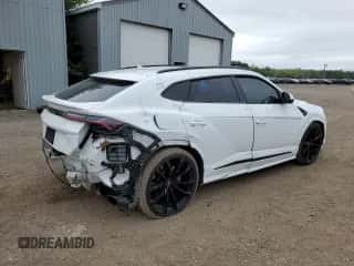 2022 Lamborghini Urus with VIN ZPBCA1ZL8NLA19732, listed as a Copart auction lot 65918344 with 22,122 mi miles and Salvage title. Bid and sale history available at DreamBid. Image 3.