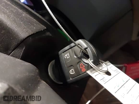 2011 Ford F-250 XL z VIN 1FT7W2BT3BEA46749, wystawiony jako IAAI lot #41059135 z przebiegiem 244 264 mil mil oraz . Historia ofert i sprzedaży dostępna na DreamBid. Obrazek 11.