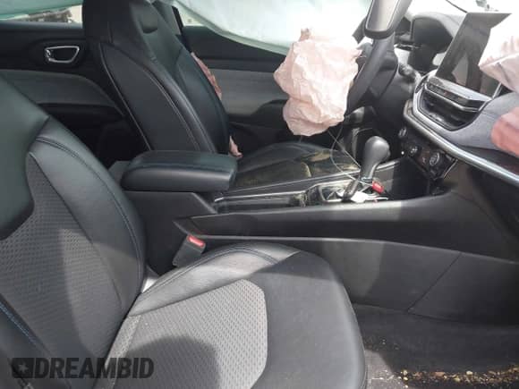 2022 Jeep Compass Altitude с VIN 3C4NJCBB9NT187445, выставлен на аукционе IAAI как лот 42090981 с пробегом 37 168 миль миль и . История ставок и продаж доступна на DreamBid. Изображение 5.