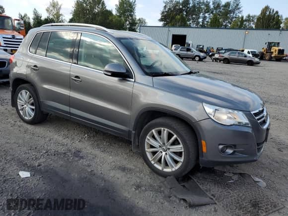 2011 Volkswagen Tiguan S с VIN WVGBV7AX6BW518513, выставлен на аукционе Copart как лот 80562185 с пробегом 133 006 миль миль и Чистый • Clean title. История ставок и продаж доступна на DreamBid. Изображение 4.