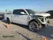2023 Ram 1500 Laramie z VIN 1C6RREJT7PN607715, wystawiony jako Copart lot #49311505 z przebiegiem 20 569 mil mil oraz Szkoda całkowita • Salvage title. Historia ofert i sprzedaży dostępna na DreamBid. Obrazek 4.