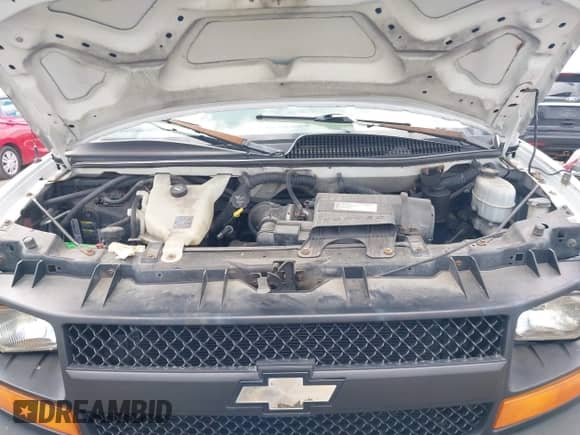 2009 Chevrolet Express Cargo with VIN 1GCGG25C391112632, listed as a IAAI auction lot 42320185 with 166,012 mi miles and . Bid and sale history available at DreamBid. Image 10.