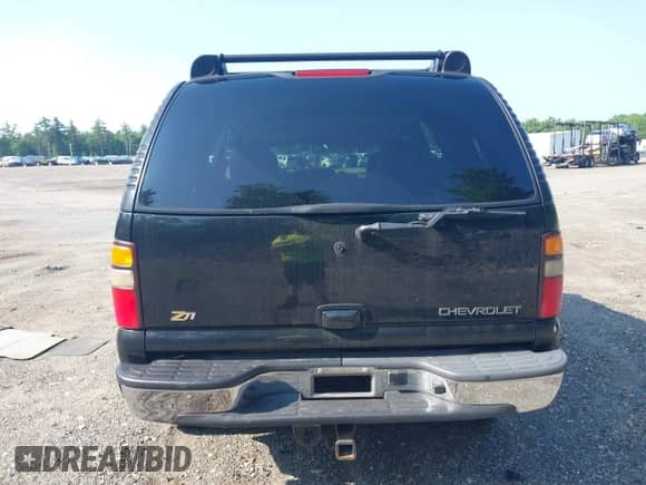 2004 Chevrolet Tahoe Z71 with VIN 1GNEK13Z04R108563, listed as a IAAI auction lot 42449572 with 208,492 mi miles and . Bid and sale history available at DreamBid. Image 16.