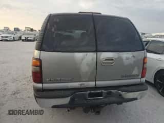 2002 Chevrolet Suburban LT z VIN 1GNEC16Z32J200707, wystawiony jako Copart lot #75382404 z przebiegiem Nie podano mil oraz Nie do naprawy • Non repairable. Historia ofert i sprzedaży dostępna na DreamBid. Obrazek 6.