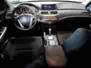 2010 Honda Accord EX z VIN 1HGCP3F75AA013998, wystawiony jako Copart lot #72024675 z przebiegiem 106 621 mil mil oraz Szkoda całkowita • Salvage title. Historia ofert i sprzedaży dostępna na DreamBid. Obrazek 8.