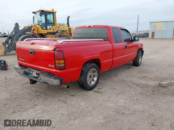 2005 GMC Sierra 1500 SLT with VIN 1GTEC19T35Z355604, listed as a IAAI auction lot 41283645 with 186,908 mi miles and . Bid and sale history available at DreamBid. Image 4.
