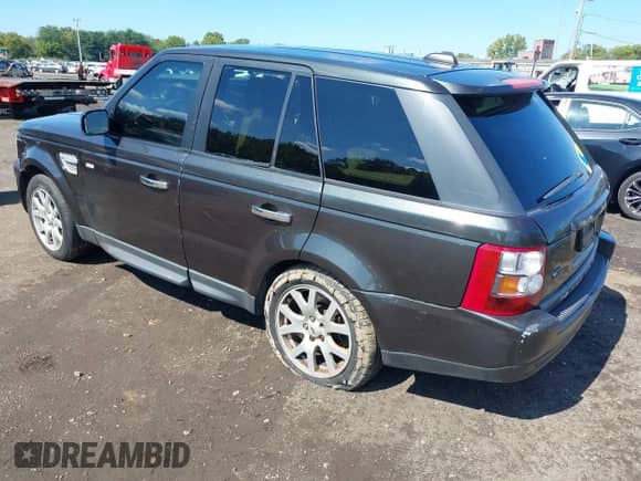 2008 Land Rover Range Rover Sport HSE with VIN SALSF25408A145648, listed as a IAAI auction lot 43244505 with 159,429 mi miles and . Bid and sale history available at DreamBid. Image 3.