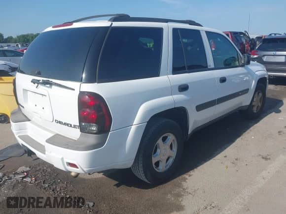 2003 Chevrolet TrailBlazer LT с VIN 1GNDT13S132238953, выставлен на аукционе IAAI как лот 42783472 с пробегом 215 723 миль миль и . История ставок и продаж доступна на DreamBid. Изображение 4.