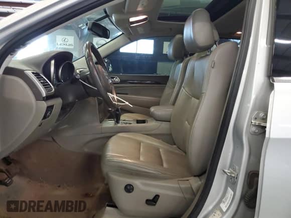 2012 Jeep Grand Cherokee Laredo z VIN 1C4RJFAG2CC166493, wystawiony jako Copart lot #70057955 z przebiegiem 168 606 mil mil oraz Czysty tytuł • Clean title. Historia ofert i sprzedaży dostępna na DreamBid. Obrazek 7.