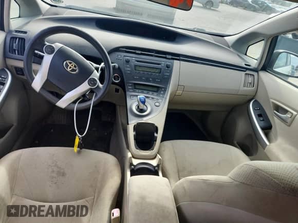 2010 Toyota Prius II z VIN JTDKN3DU7A0037993, wystawiony jako Copart lot #86872405 z przebiegiem Nie podano mil oraz Szkoda całkowita • Salvage title. Historia ofert i sprzedaży dostępna na DreamBid. Obrazek 8.