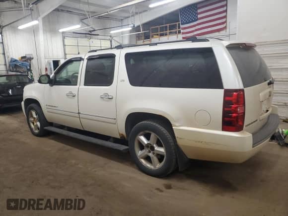 2009 Chevrolet Suburban with VIN 1GNFK36Y49R290505, listed as a Copart auction lot 43282705 with 290,630 mi miles and Clean title. Bid and sale history available at DreamBid. Image 2.