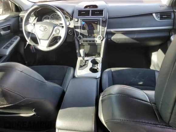 2014 Toyota Camry XLE with VIN 4T1BK1FK3EU541086, listed as a Copart auction lot 84990375 with 135,459 mi miles and Salvage title. Bid and sale history available at DreamBid. Image 8.