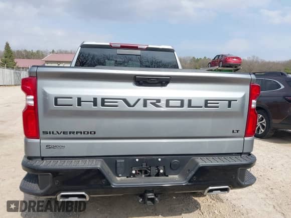 2024 Chevrolet Silverado 1500 LT Trail Boss z VIN 3GCUDFED3RG430280, wystawiony jako IAAI lot #42136924 z przebiegiem 2 261 mil mil oraz . Historia ofert i sprzedaży dostępna na DreamBid. Obrazek 16.