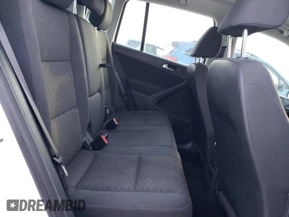 2012 Volkswagen Tiguan S с VIN WVGCV7AX1CW598552, выставлен на аукционе Copart как лот 41582135 с пробегом 149 666 миль миль и Чистый • Clean title. История ставок и продаж доступна на DreamBid. Изображение 11.
