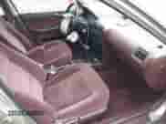 1993 Honda Accord LX z VIN JHMCB7650PC050732, wystawiony jako IAAI lot #42269319 z przebiegiem 77 651 mil mil oraz . Historia ofert i sprzedaży dostępna na DreamBid. Obrazek 5.