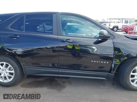 2022 Chevrolet Equinox LS z VIN 2GNAXHEV3N6141668, wystawiony jako IAAI lot #42354457 z przebiegiem 46 521 mil mil oraz . Historia ofert i sprzedaży dostępna na DreamBid. Obrazek 12.