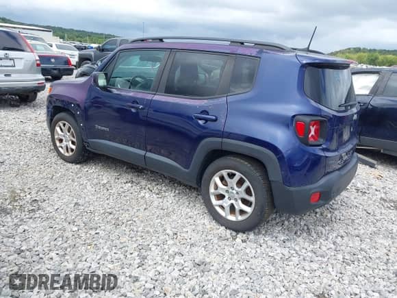 2018 Jeep Renegade Latitude with VIN ZACCJABB2JPJ20566, listed as a IAAI auction lot 43231790 with 138,514 mi miles and . Bid and sale history available at DreamBid. Image 3.