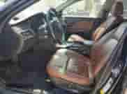 2006 BMW 5 Series 530xi z VIN WBANF73566CG67652, wystawiony jako Copart lot #55035755 z przebiegiem 186 971 mil mil oraz Czysty tytuł • Clean title. Historia ofert i sprzedaży dostępna na DreamBid. Obrazek 7.