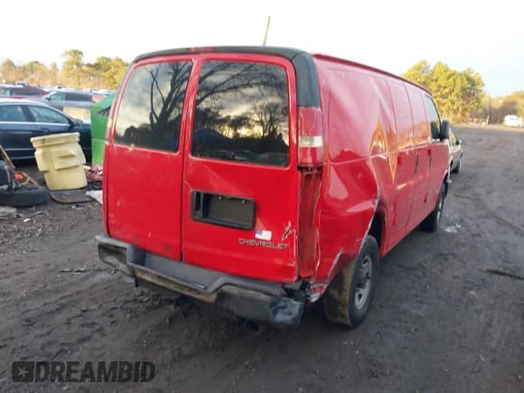 2003 Chevrolet Express Cargo с VIN 1GCHG35U331112382, выставлен на аукционе IAAI как лот 41490838 с пробегом 435 921 миль миль и . История ставок и продаж доступна на DreamBid. Изображение 6.