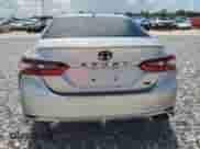 2023 Toyota Camry SE z VIN 4T1G11AK9PU104521, wystawiony jako Copart lot #63671725 z przebiegiem 69 960 mil mil oraz Nie do naprawy • Non repairable. Historia ofert i sprzedaży dostępna na DreamBid. Obrazek 6.