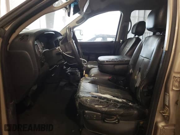 2004 Dodge 3500 SLT с VIN 3D7LU38C94G269705, выставлен на аукционе Copart как лот 73404074 с пробегом 177 657 миль миль и Списание • Salvage title. История ставок и продаж доступна на DreamBid. Изображение 7.