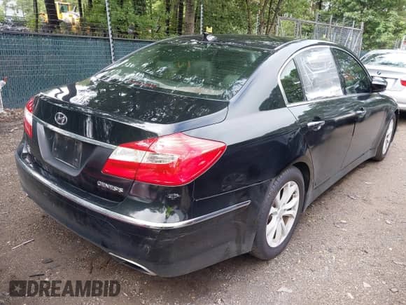 2012 Hyundai Genesis 3.8L с VIN KMHGC4DD9CU179898, выставлен на аукционе IAAI как лот 42993423 с пробегом 150 213 миль миль и . История ставок и продаж доступна на DreamBid. Изображение 4.