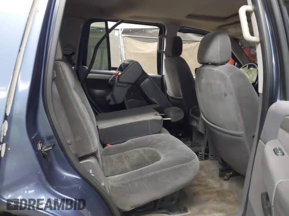 2003 Ford Explorer XLT with VIN 1FMZU63K43ZB42388, listed as a IAAI auction lot 42147808 with Not provided miles and . Bid and sale history available at DreamBid. Image 8.