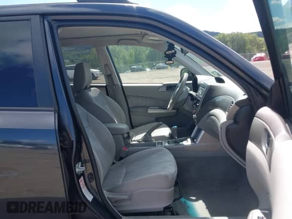 2009 Subaru Forester X с VIN JF2SH63609H728096, выставлен на аукционе IAAI как лот 43054489 с пробегом 175 151 миль миль и . История ставок и продаж доступна на DreamBid. Изображение 5.