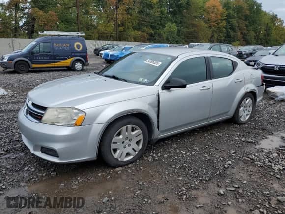 2011 Dodge Avenger Express z VIN 1B3BD4FBXBN579325, wystawiony jako Copart lot #84595305 z przebiegiem 167 905 mil mil oraz Szkoda całkowita • Salvage title. Historia ofert i sprzedaży dostępna na DreamBid. Obrazek 1.