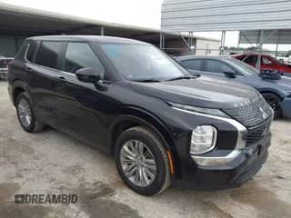 2024 Mitsubishi Outlander ES with VIN JA4J3UA87RZ073473, listed as a IAAI auction lot 42146365 with 8,600 mi miles and . Bid and sale history available at DreamBid. Image 1.