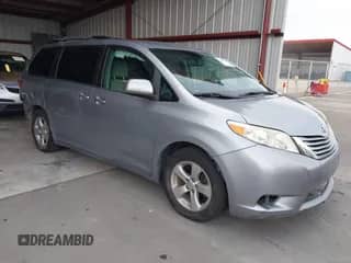 2017 Toyota Sienna LE с VIN 5TDKZ3DC7HS840158, выставлен на аукционе IAAI как лот 43508106 с пробегом 97 380 миль миль и . История ставок и продаж доступна на DreamBid. Изображение 1.