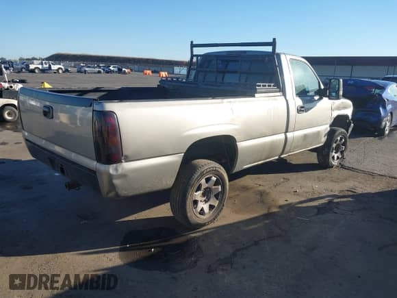 2001 Chevrolet Silverado 1500 with VIN 1GCEC14W31Z296341, listed as a IAAI auction lot 43359515 with 160,697 mi miles and . Bid and sale history available at DreamBid. Image 4.