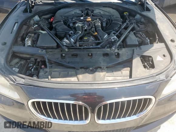 2015 BMW 7 Series 750Li with VIN WBAYE8C57FD782323, listed as a Copart auction lot 67663475 with 151,642 mi miles and Clean title. Bid and sale history available at DreamBid. Image 11.