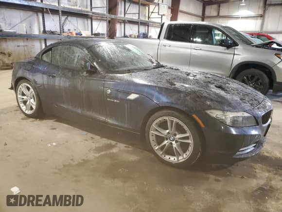 2009 BMW Z4 sDrive30i с VIN WBALM53559E160782, выставлен на аукционе Copart как лот 84019154 с пробегом 46 228 миль миль и Списание • Salvage title. История ставок и продаж доступна на DreamBid. Изображение 4.