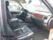 2011 Chevrolet Suburban LT с VIN 1GNSKJE38BR175243, выставлен на аукционе IAAI как лот 43004139 с пробегом 213 604 миль миль и . История ставок и продаж доступна на DreamBid. Изображение 5.