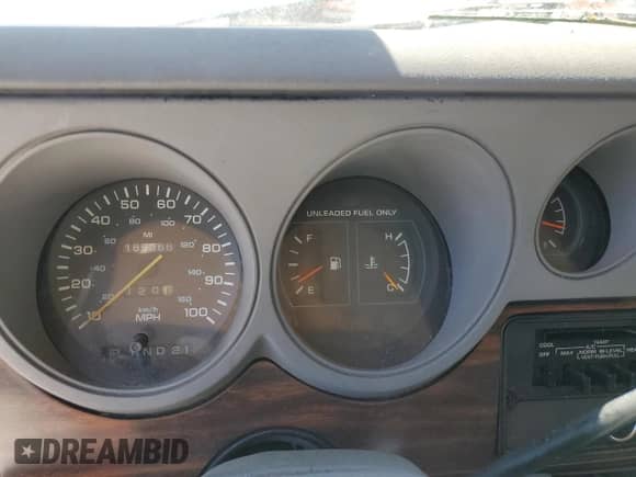 1996 Dodge Cargo z VIN 2B7HB21Y9TK118774, wystawiony jako Copart lot #50128795 z przebiegiem 165 366 mil mil oraz Czysty tytuł • Clean title. Historia ofert i sprzedaży dostępna na DreamBid. Obrazek 9.