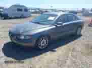 2004 Volvo S60 с VIN YV1RS59V842403435, выставлен на аукционе IAAI как лот 42816806 с пробегом 180 983 миль миль и . История ставок и продаж доступна на DreamBid. Изображение 2.