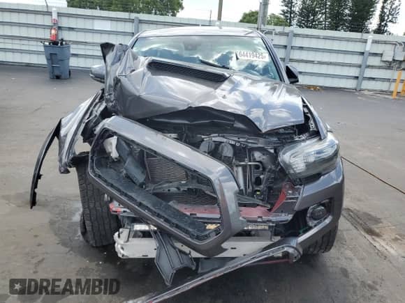 2022 Toyota Tacoma SR5 with VIN 3TYAZ5CNXNT016472, listed as a Copart auction lot 64419425 with 45,643 mi miles and Salvage title. Bid and sale history available at DreamBid. Image 5.