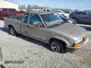 2000 Chevrolet S-10 LS with VIN 1GCCS1950Y8255403, listed as a Copart auction lot 78248924 with Not provided miles and Salvage title. Bid and sale history available at DreamBid. Image 4.