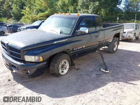 2001 Dodge 2500 with VIN 1B7KF23W81J214801, listed as a IAAI auction lot 43345088 with 86,320 mi miles and . Bid and sale history available at DreamBid. Image 2.