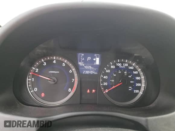 2016 Hyundai Accent SE z VIN KMHCT5AE0GU302754, wystawiony jako Copart lot #84363545 z przebiegiem 238 494 mil mil oraz Szkoda całkowita • Salvage title. Historia ofert i sprzedaży dostępna na DreamBid. Obrazek 9.