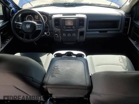 2016 Ram 1500 Express z VIN 1C6RR6KT2GS183429, wystawiony jako Copart lot #85120935 z przebiegiem 150 769 mil mil oraz Czysty tytuł • Clean title. Historia ofert i sprzedaży dostępna na DreamBid. Obrazek 8.