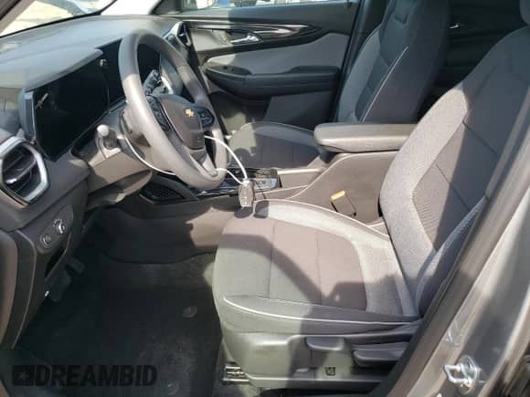 2025 Chevrolet TrailBlazer LS с VIN KL79MMSP8SB051991, выставлен на аукционе Copart как лот 69136975 с пробегом 2 674 миль миль и Списание • Salvage title. История ставок и продаж доступна на DreamBid. Изображение 7.