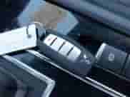 2023 Mitsubishi Outlander SEL z VIN JA4J4VA80PZ014751, wystawiony jako IAAI lot #41773106 z przebiegiem 20 980 mil mil oraz . Historia ofert i sprzedaży dostępna na DreamBid. Obrazek 11.