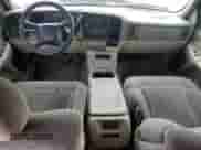 2000 Chevrolet Suburban LS with VIN 3GNEC16T3YG112424, listed as a Copart auction lot 48771605 with 242,592 mi miles and Clean title. Bid and sale history available at DreamBid. Image 8.
