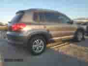 2016 Volkswagen Tiguan S с VIN WVGAV7AX3GW585976, выставлен на аукционе Copart как лот 80874345 с пробегом 80 094 миль миль и Списание • Salvage title. История ставок и продаж доступна на DreamBid. Изображение 3.