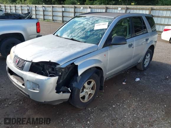 2007 Saturn VUE I4 with VIN 5GZCZ33DX7S841744, listed as a IAAI auction lot 42857869 with 203,694 mi miles and . Bid and sale history available at DreamBid. Image 2.