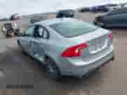 2017 Volvo S60 Dynamic с VIN YV140MTLXH2435391, выставлен на аукционе IAAI как лот 43187143 с пробегом 88 666 миль миль и . История ставок и продаж доступна на DreamBid. Изображение 3.