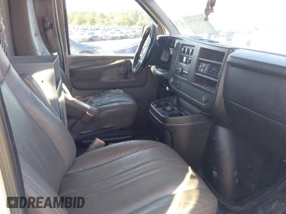 2011 Chevrolet Express Cargo with VIN 1GCWGFCA5B1176391, listed as a IAAI auction lot 42647146 with 333,761 mi miles and . Bid and sale history available at DreamBid. Image 5.