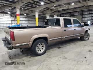 1995 Chevrolet Silverado 3500 с VIN 1GCHK33F2SF002296, выставлен на аукционе Copart как лот 81612483 с пробегом 269 032 миль миль и Списание • Salvage title. История ставок и продаж доступна на DreamBid. Изображение 3.